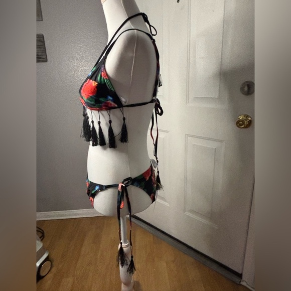 Wolf & Whistle Swim | NWT, flawed triangle bikini sz 6 | floral tapestry 2-piece - Picture 8 of 8